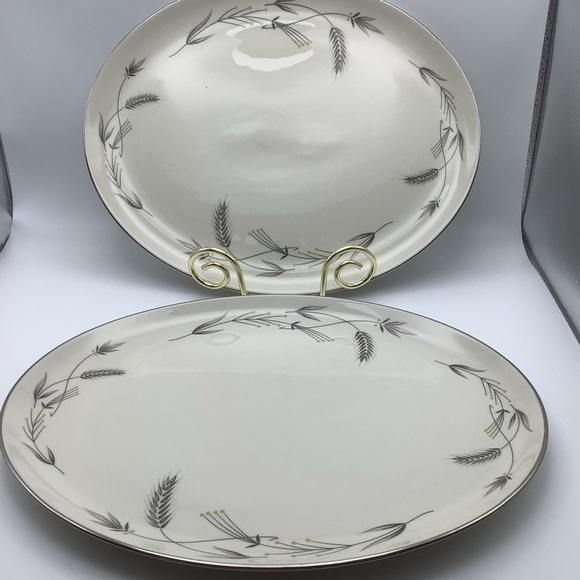 Two Vintage Taylor Smith & Taylor Co. Taylorton Silver Wheat Platters - Picture 1 of 10